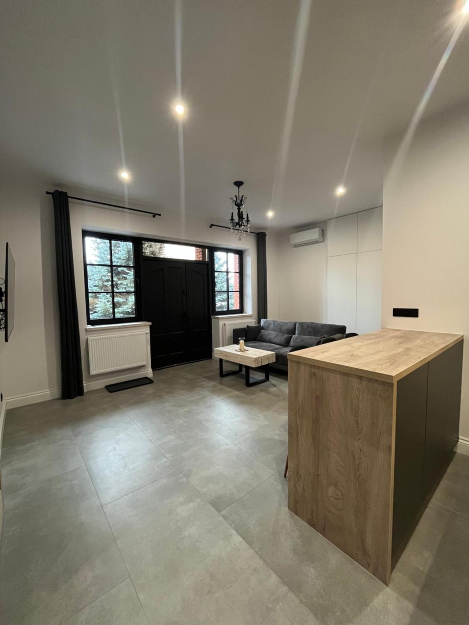 Neighbourhood Apartment Lublin Bagian luar foto